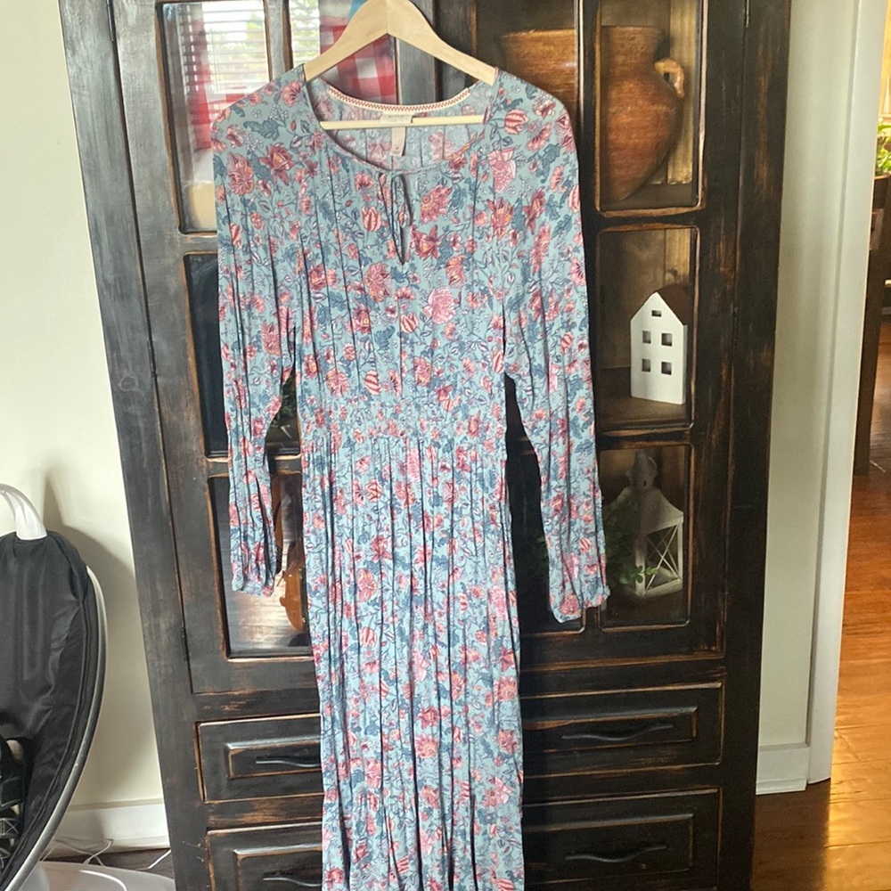 Adorable midi dress